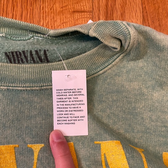Nirvana crewneck NWT - Picture 4 of 7